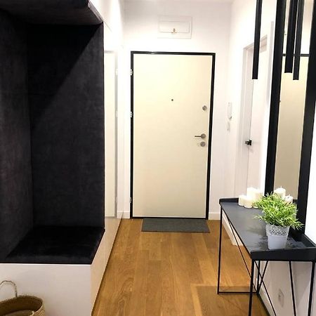 Apartaments Airport Okecie Premium Varşova Dış mekan fotoğraf