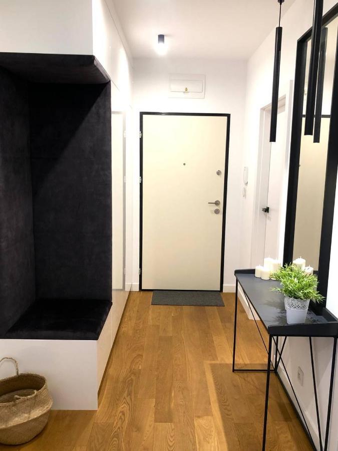 Apartaments Airport Okecie Premium Varşova Dış mekan fotoğraf